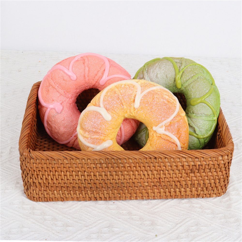 15 cm künstliches Donut-Modell – The Wedding Supply Store Bewertung und Preis